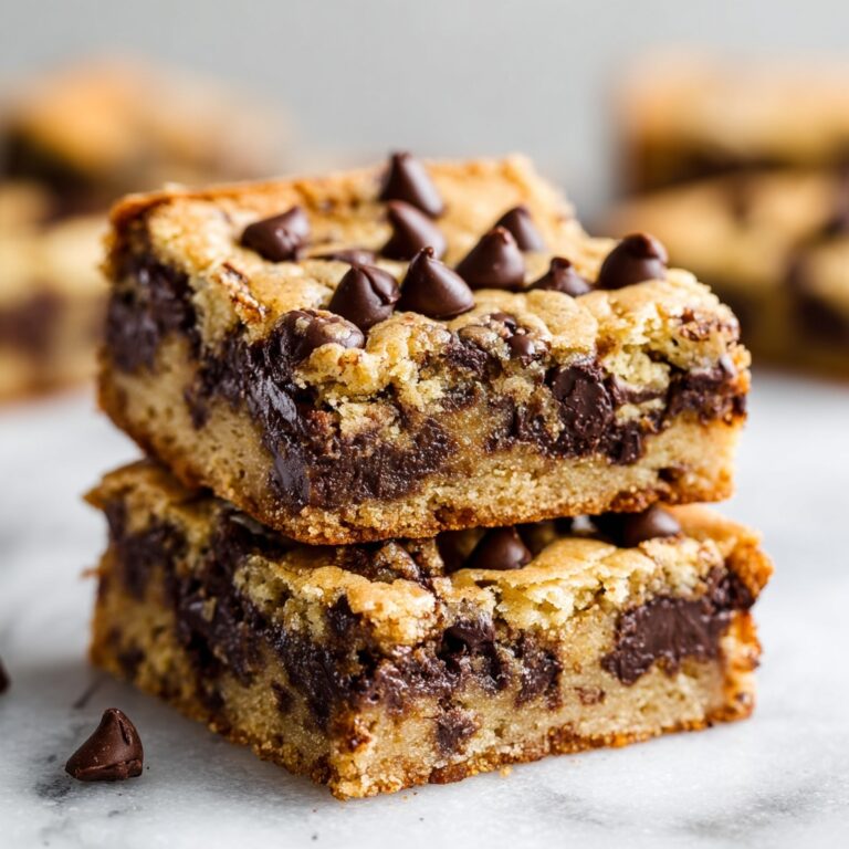 Easy Peanut Butter Chocolate Chip Bars Recipe